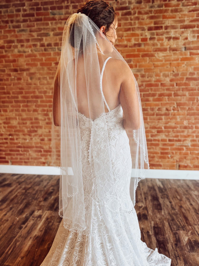 Crystal and Pearl Edge Cascade Fingertip Veil