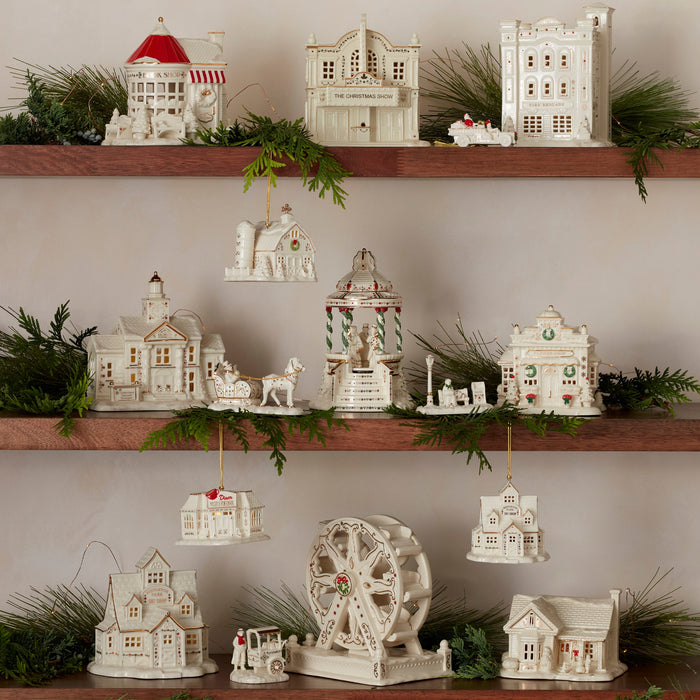Mistletoe Park Musical Gazebo Bandstand Figurine