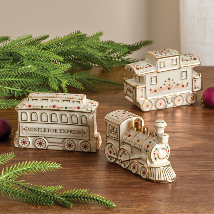 Mistletoe Park Train 3 Piece Figurine