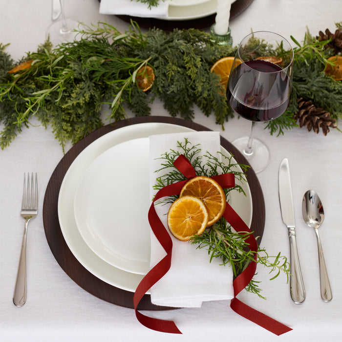 Studio 1414 Coupe 24-Piece Dinnerware Set